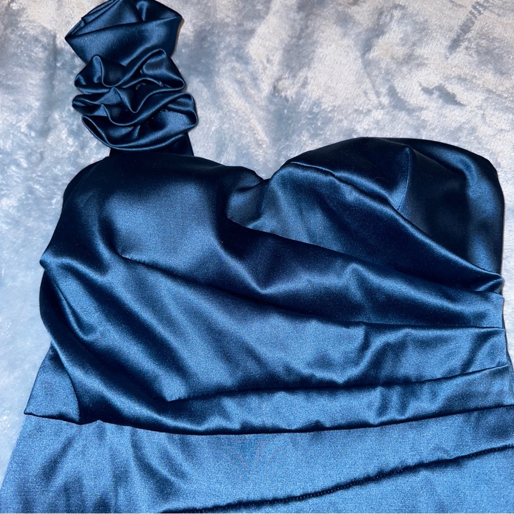 Hot from Hollywood Turquoise party dress